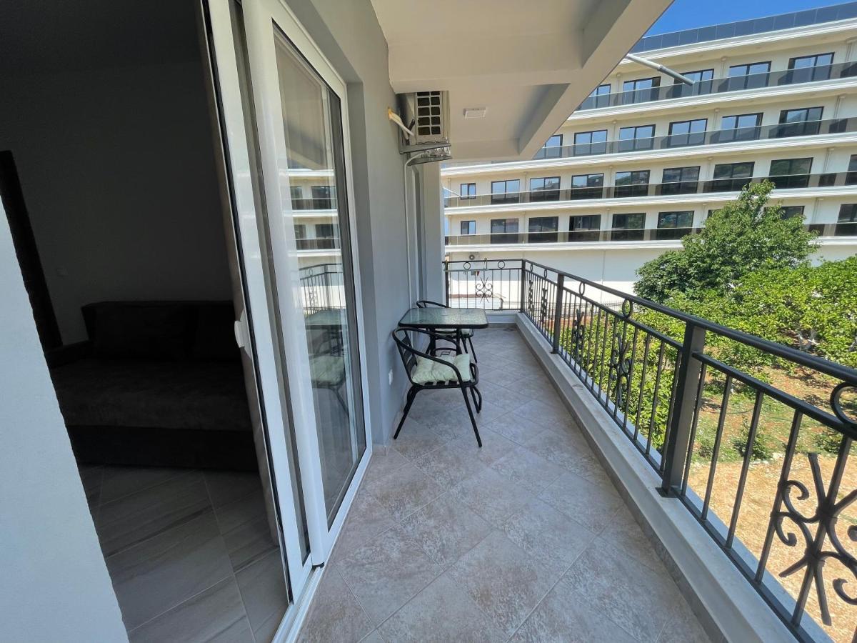 Sea Garden Apartments Dobra Voda Exterior photo