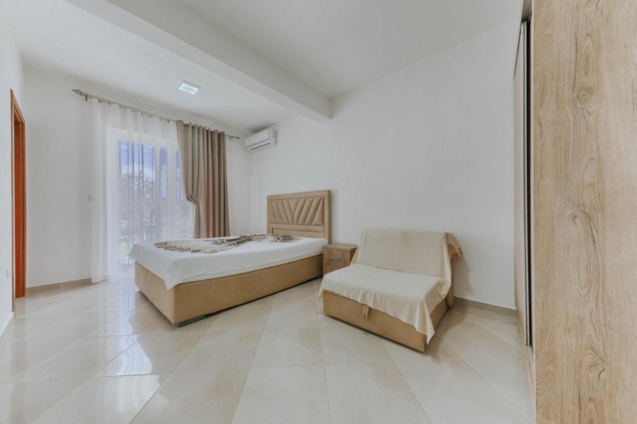 Sea Garden Apartments Dobra Voda Exterior photo