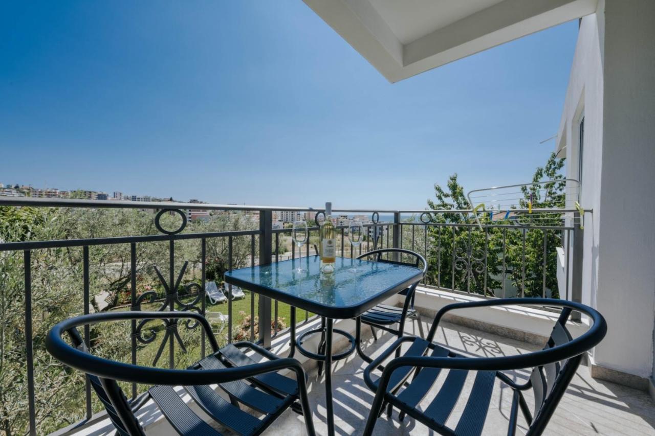Sea Garden Apartments Dobra Voda Exterior photo